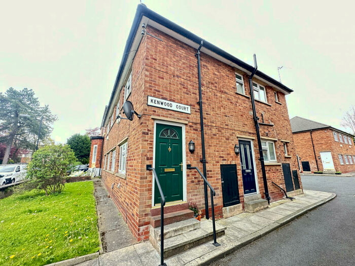 2 Bedroom Flat To Rent In Kenwood Court, Manchester, M32