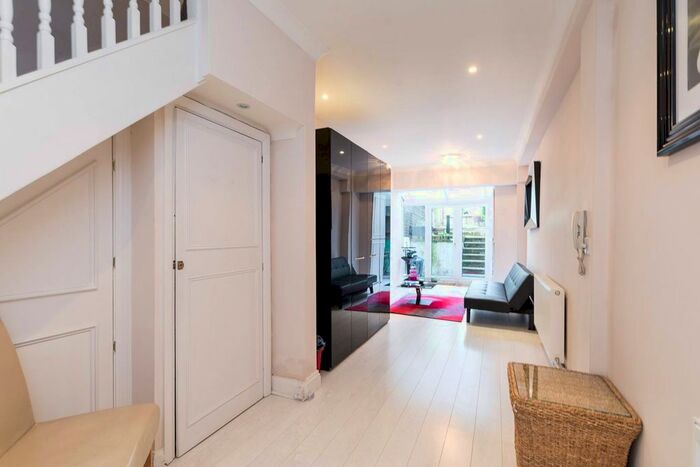 1 Bedroom Flat To Rent In Hugh Street, Westminster, London, SW1V