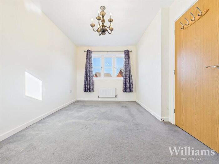 4 Bedroom Semi-Detached House To Rent In Avalon Street, Aylesbury, HP18