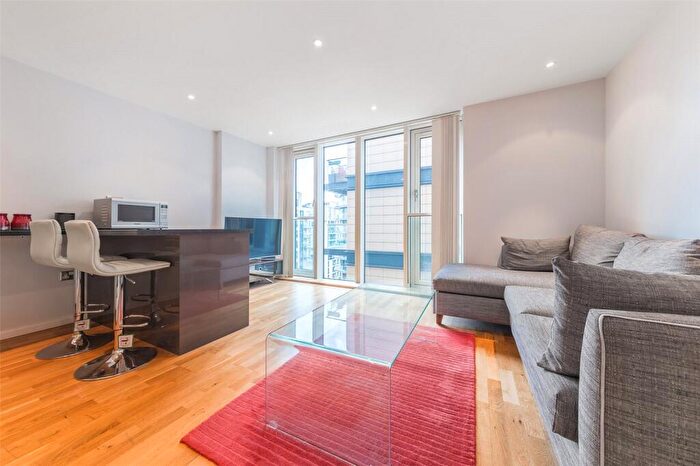 Apartment To Rent In Millharbour, London, E14