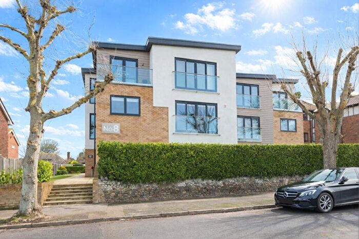 2 Bedroom Flat For Sale In Beach Avenue, Birchington, Kent, CT7