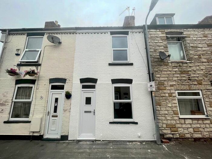 3 Bedroom Terraced House To Rent In Linden Terrace, Gainsborough, DN21