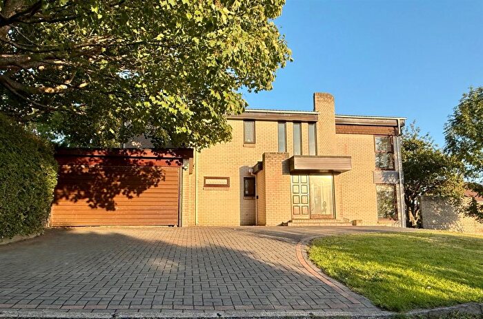 4 Bedroom Detached House For Sale In Warborough Close, Llanelli, SA15