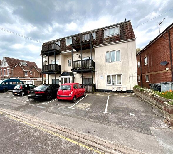 2 Bedroom Flat For Sale In Adeline Road, Boscombe, BH5