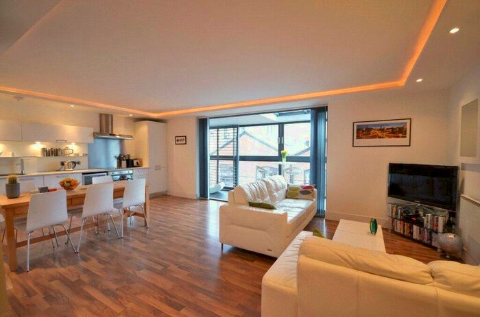 2 Bedroom Penthouse To Rent In Vicus, Liverpool Road, Castlefield, Manchester City Centre, M3