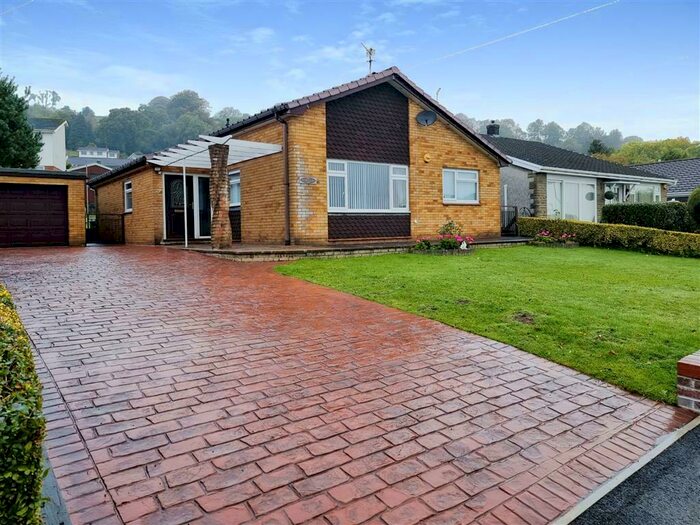 3 Bedroom Bungalow To Rent In Greenway Drive, Griffithstown, Pontypool, NP4