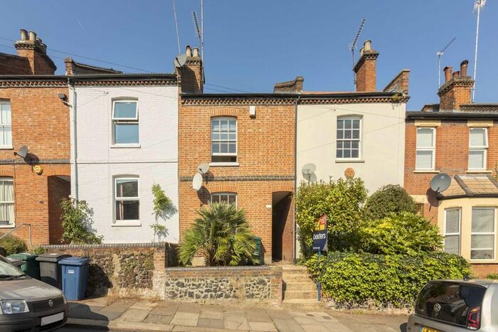 2 Bedroom Terraced House To Rent In Pembroke Road, London, N10