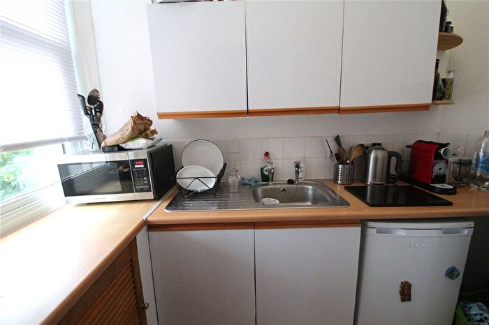 Studio To Rent In Alexandra Grove, Finchley, London, N12