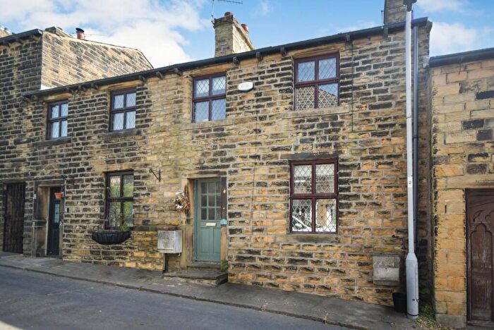 2 Bedroom Terraced House To Rent In Green End Road, East Morton, Keighley, BD20