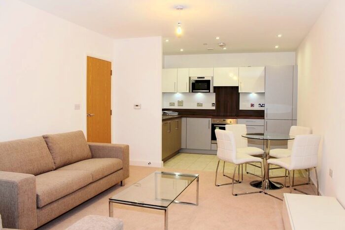 2 Bedroom Apartment To Rent In Connaught Heights, Waterside Park, Royal Docks, E16