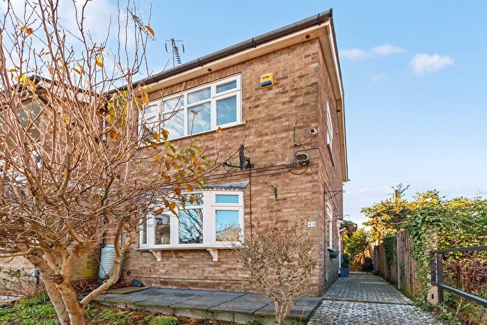 3 Bedroom Terraced House For Sale In Clive Road, Belvedere, DA17