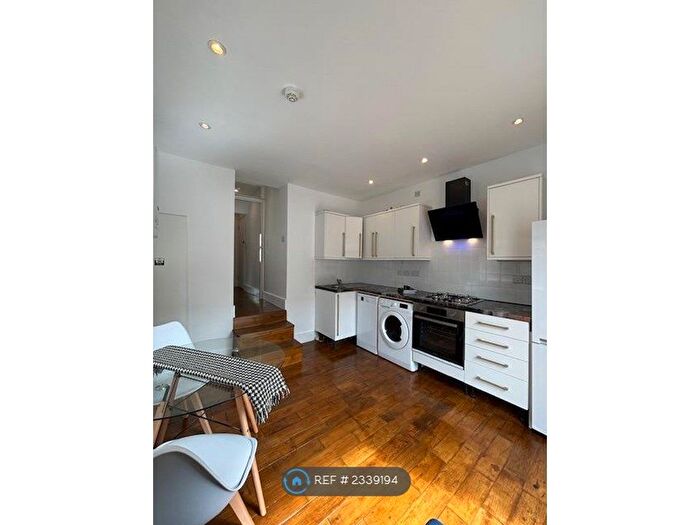 2 Bedroom Flat To Rent In Waylen Street, Readingc, RG1