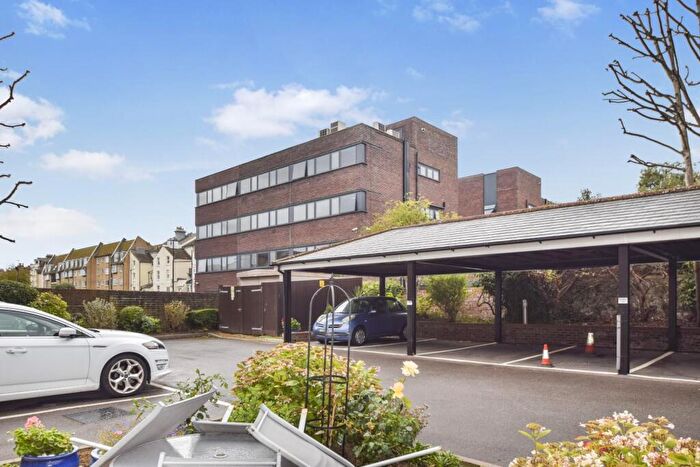 2 Bedroom Retirement Property For Sale In St. Leonards Road, Eastbourne, BN21