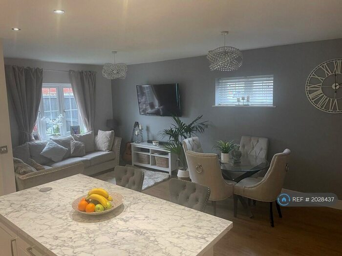 2 Bedroom Semi-Detached House To Rent In Eden Place, Leeds, LS4