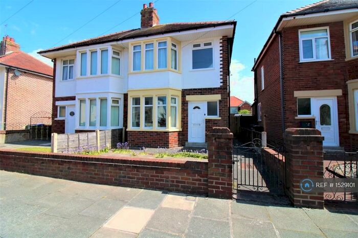 3 Bedroom Semi-Detached House To Rent In Rockingham Road, Blackpool, FY2
