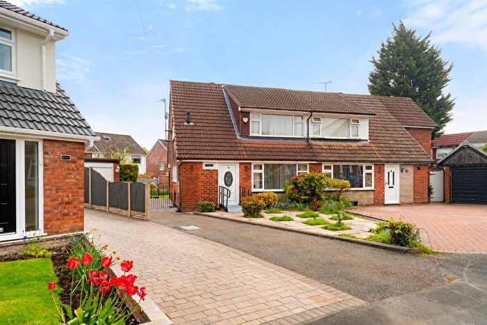 3 Bedroom Semi Detached House For Sale In Dunbeath Close, Rainhill, L35