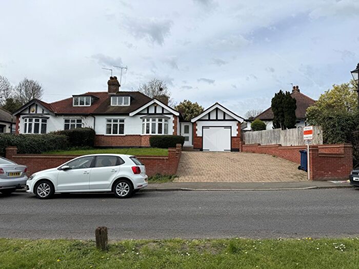 3 Bedroom Semi Detached Bungalow For Sale In Eastcote Lane, Northolt Village, UB5