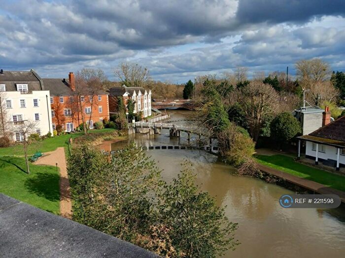 3 Bedroom Penthouse To Rent In Catherine Howard House, East Molesey, KT8