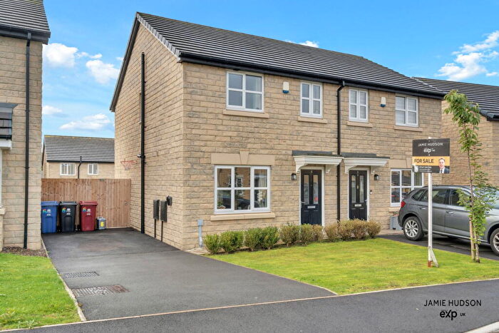 3 Bedroom Detached House For Sale In Gaskell Drive, Burnley, BB12