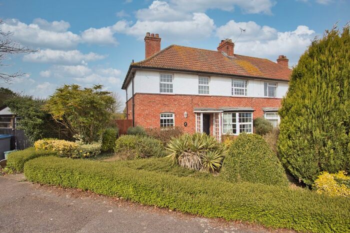 4 Bedroom Semi-Detached House For Sale In South Avenue, Snowdown, CT15