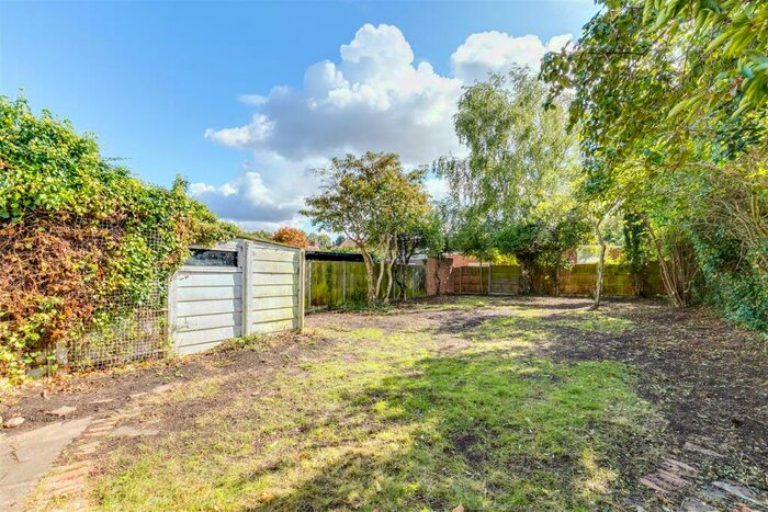 2 Bedroom Detached House For Sale In Icknield Way, Letchworth Garden City, SG6