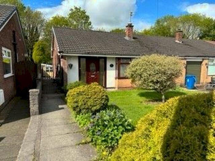 4 Bedroom Bungalow To Rent In Solway Close, Ashton-In-Makerfield, Wigan, WN4