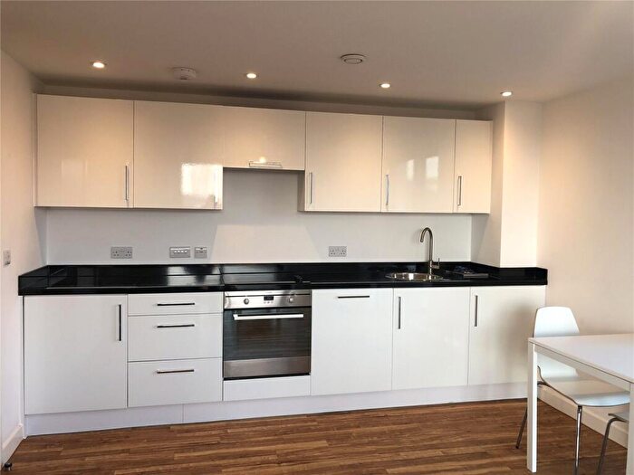 2 Bedroom Flat To Rent In Aire, Cross Green Lane, LS9