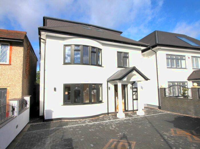 5 Bedroom Detached House To Rent In Elmgate Gardens, Edgware, HA8