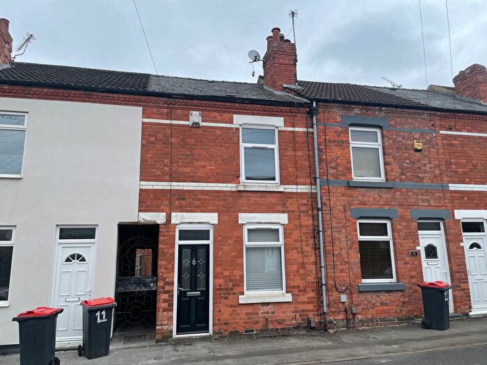 3 Bedroom Terraced House To Rent In Henry Street, Nottingham, NG15