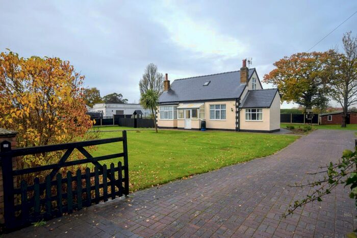 2 Bedroom Detached House For Sale In Main Road, South Reston, LN11