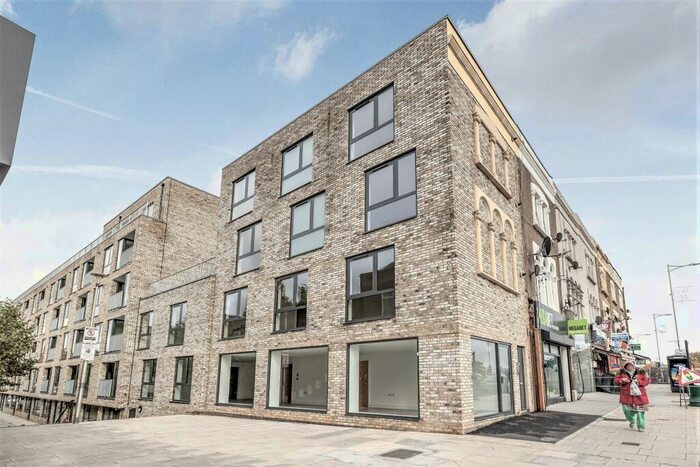 1 Bedroom Apartment To Rent In Cameron Road, Seven Kings, IG3