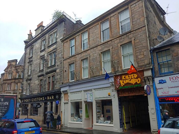 4 Bedroom Flat To Rent In Upper Craigs, Stirling, FK8