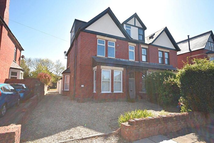 2 Bedroom Flat For Sale In Flat, Westbourne Road, Penarth., CF64