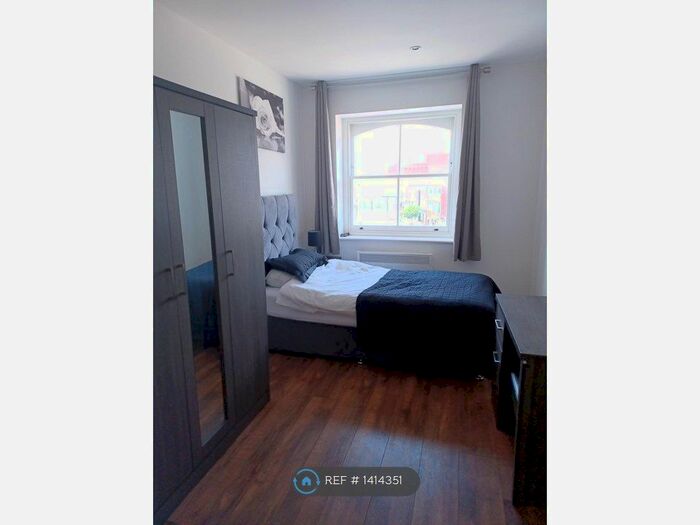Studio To Rent In The Webberley, Stoke-On-Trent, ST1