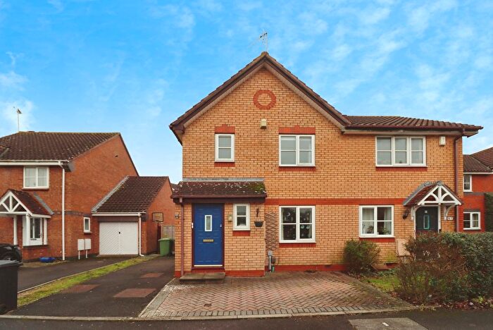 3 Bedroom Semi Detached House For Sale In Wheatfield Drive, Bradley Stoke, Bristol, Gloucestershire, BS32