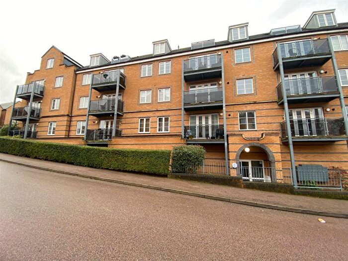 1 Bedroom Flat To Rent In Constables Way, Hertford, SG13