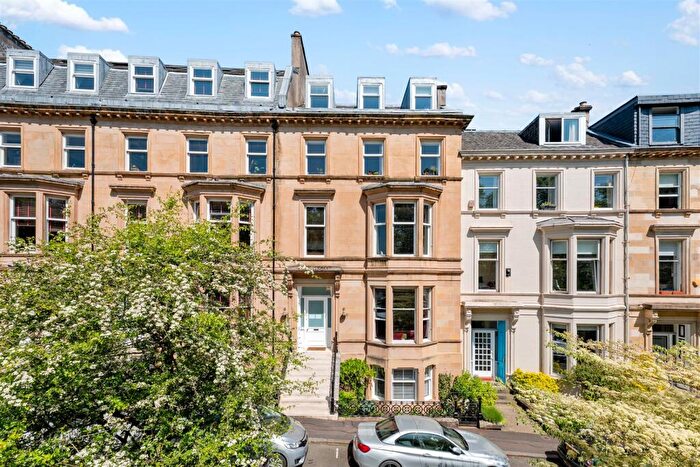 2 Bedroom Flat For Sale In / Botanic Crescent, Botanics, G20