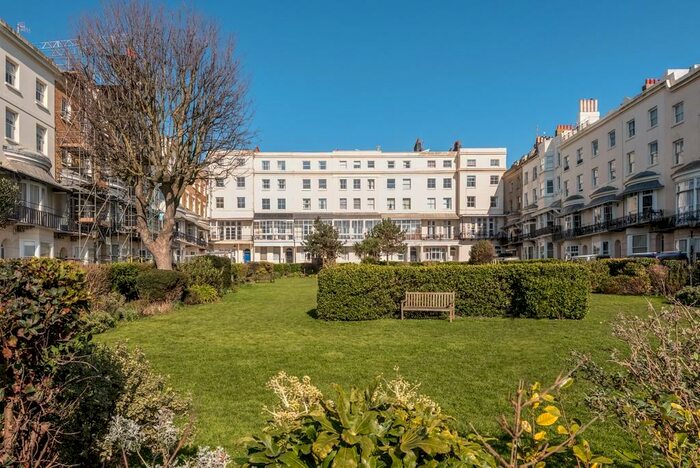 2 Bedroom Apartment To Rent In Marine Square, Brighton, BN2