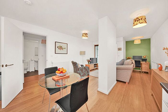 1 Bedroom Flat For Sale In Hardwicks Square, Wandsworth Park, SW18