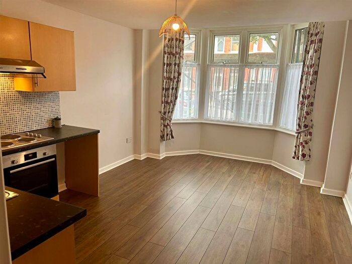 2 Bedroom Maisonette To Rent In Norfolk Road, Cliftonville, CT9