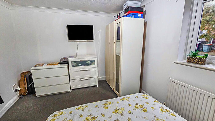 1 Bedroom Flat For Sale In Custom House, London, E16
