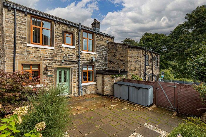 2 Bedroom Cottage For Sale In Dove Cottage, Oldham Road, Rishworth, HX6