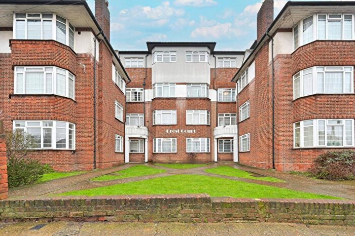 1 Bedroom Flat For Sale In The Crest, Hendon, London, NW4