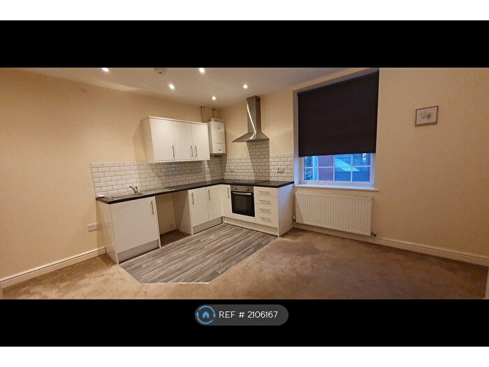 2 Bedroom Flat To Rent In The Barrel, Kidderminster, DY10
