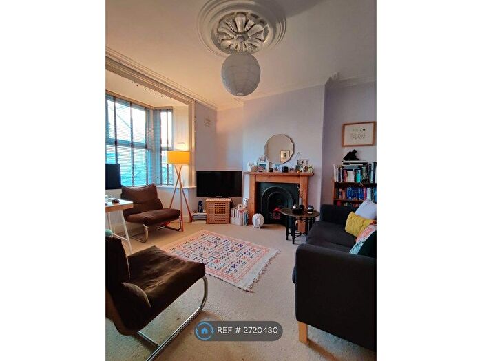 2 Bedroom Maisonette To Rent In Park Street, Bristol, BS4