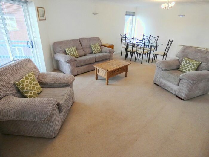 2 Bedroom Flat To Rent In Mountbatten Close, Ashton-On-Ribble, Preston, PR2