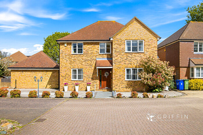 4 Bedroom Detached House For Sale In Henry De Grey Close, Grays, RM17