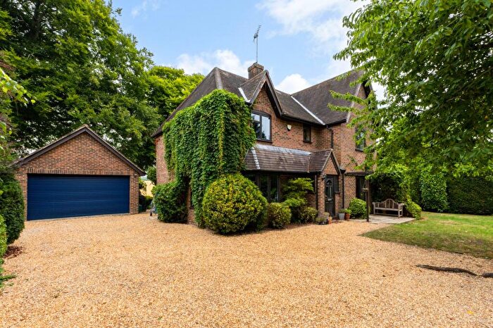 4 Bedroom Detached House For Sale In Old Station Road, Itchen Abbas, SO21