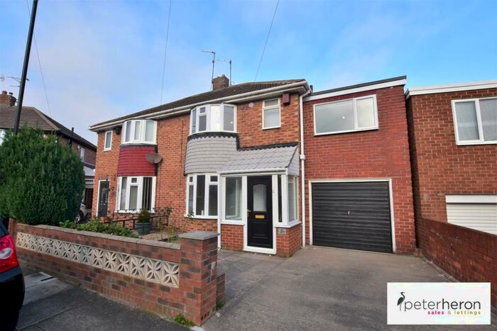 4 Bedroom Semi-Detached House To Rent In Borrowdale Avenue, Seaburn, Sunderland, SR6