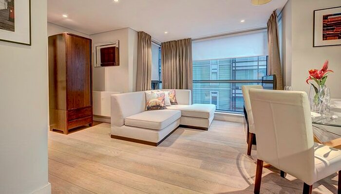 3 Bedroom Flat To Rent In Merchant Square East, London, W2